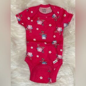 Carter's Red Baby Onesie with Owl design newborn NWOT